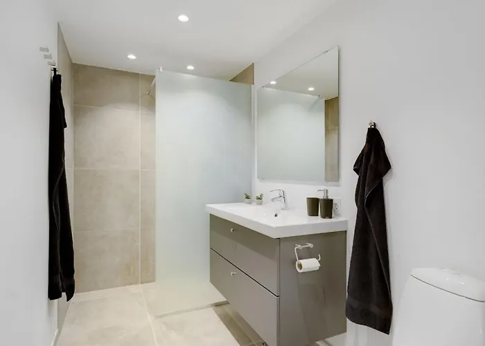 Constance - 50m From The Sea By Interhome Daire *